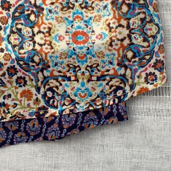 Eyeshadow Bohemian sleeveless tiered tunic. - Picture 3 of 14